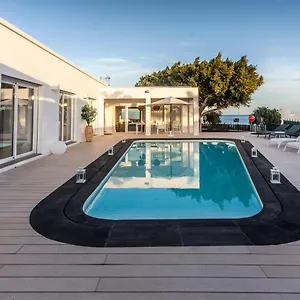 luxury-villa-el-marques.in-canary-islands.com/